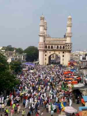 Traffic curbs around Charminar for Jummat-ul-Vida prayers