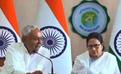 Oppn parties have to shed egos to unite against BJP: Mamata and Nitish
