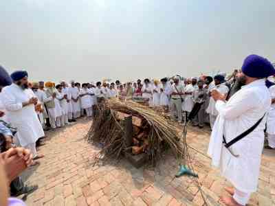 Badal, towering leader of Punjab politics, cremated with state honours