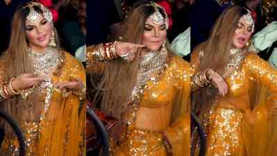 Rakhi Sawant dances to dhol on Mohmmad Danish's wedding