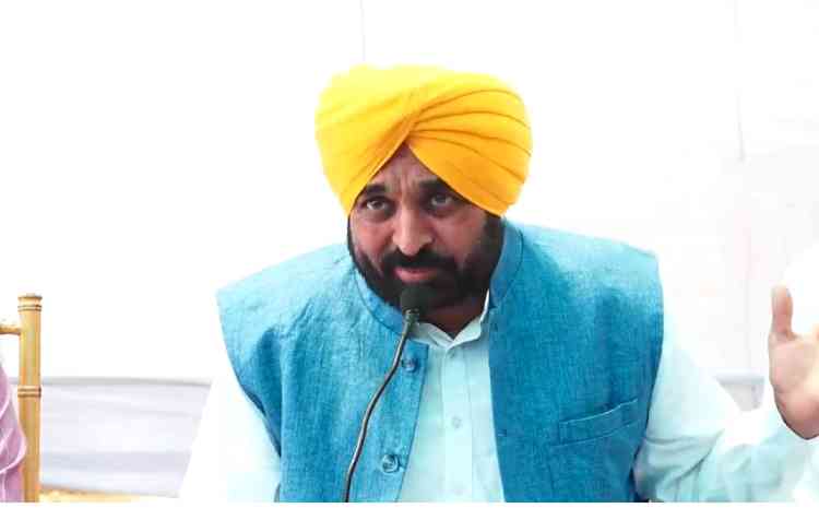 Punjab CM Bhagwant Mann face-to-face with media after important meeting of Punjab Cabinet at Ludhiana... Live