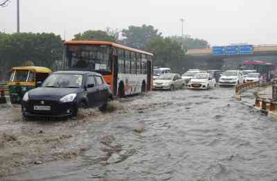 Heavy rainfall causes chaos, traffic jams reported in several areas of Delhi