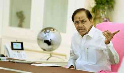 KCR spends busy day at newly-inaugurated Secretariat