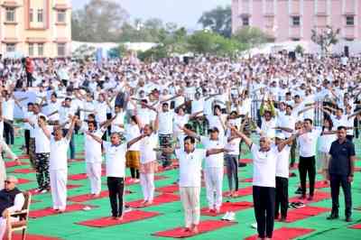 Over 15,000 people join 'Yoga Mahotsav' in Jaipur