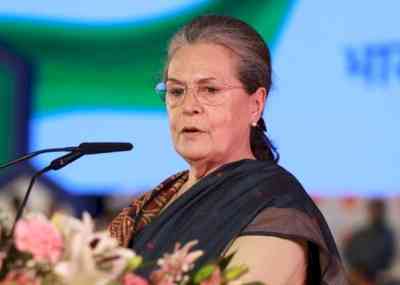 To ensure Congress' victory, Sonia to also join campaign in K'taka (Ld)