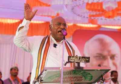 Amit Shah trying to incite violence, charges Kharge