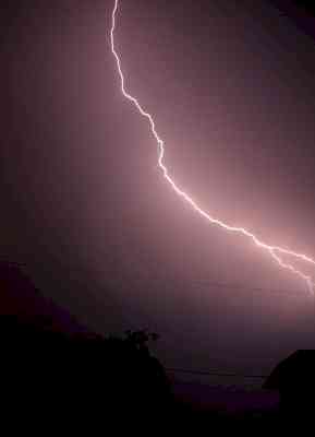 Lightning kills 2 in J&K's Budgam district