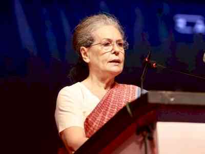 People of Karnataka don't want anyone's blessings: Sonia Gandhi