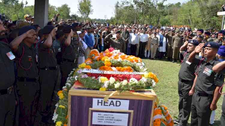 Martyr Arvind Kumar cremated with state honors at Suri (Marhun) in Kangra district today