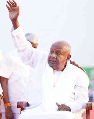 PM Modi's roadshows will not yield any results: Deve Gowda