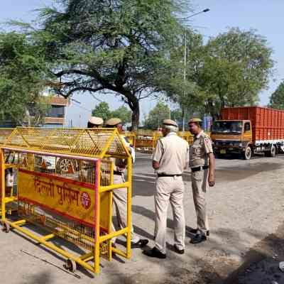 Delhi Police put barricades, dumpers at Singhu border ahead of farmers reaching Delhi