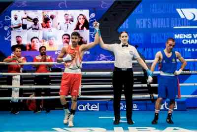 Men's World Boxing C'ships: Sachin Siwach moves into pre-quarters; Naveen, Govind Sahani bow out
