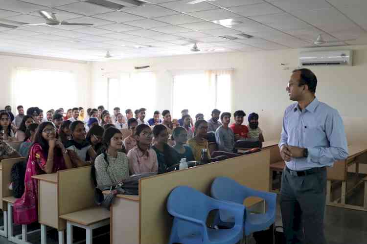 Guest Lecture on Innovative Science & Technology for Next Generation Advanced Devices at GNA University