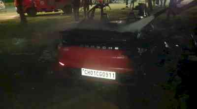 Haryana: Luxury car burns to ashes after hitting tree at Golf Course Road