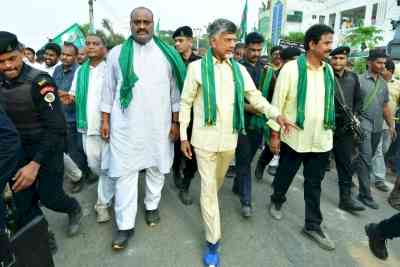 Chandrababu Naidu undertakes padyatra, seeks justice for farmers