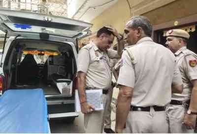 Delhi: Man kills wife, daughter before committing suicide; son survives