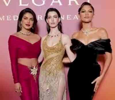 Priyanka Chopra poses with Anne Hathaway, Zendaya at Bulgari event in Venice