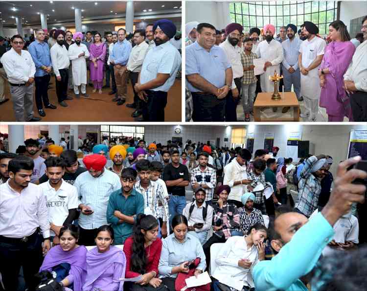 Overwhelming response in CICU 9th Mega Job Fair-2023