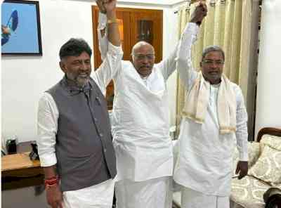Jubilant supporters celebrate Siddaramaiah's victory ahead of official announcement