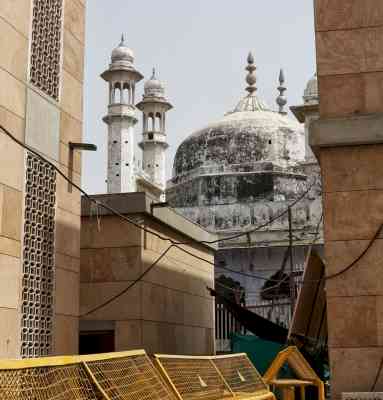 SC puts on hold Allahabad HC direction for scientific survey of Shivling inside Gyanvapi mosque