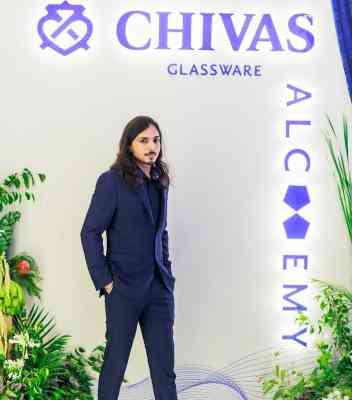 Between art and fashion, Viraj Khanna's new self