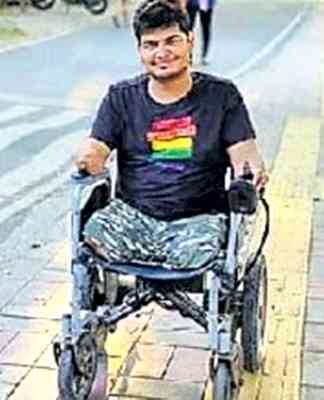 Suraj Tiwari who lost his legs in accident clears UPSC Civil Services exam