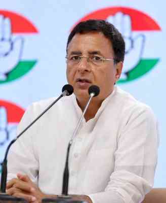 Siddaramaiah cabinet expansion on Saturday, says Surjewala