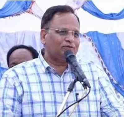 SC grants AAP leader Satyendar Jain interim bail on medical grounds (Lead)