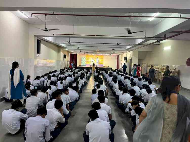 Manipal Hospital, Gurugram observes World Emergency Medicine Day with BLS Session in Gurugram