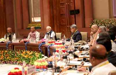 Centre, states, UTs should work as 'Team India': PM Modi at Niti Aayog meet