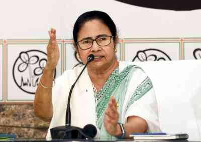 Mamata Banerjee condemns 'manhandling' of wrestlers