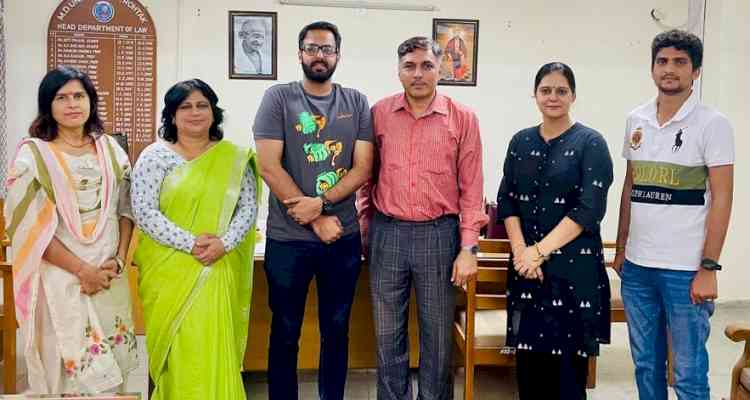 विधि विभाग के छात्र तुषार दिल्ली में असिस्टेंट पब्लिक प्रोसिक्यूटर के पद पर चयनित