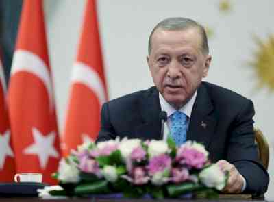 Erdogan claims victory in Turkish elections, congratulations pour in