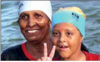 6-year-old UP girl swims across Yamuna in 11 minutes