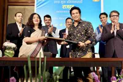 Tendulkar named 'Smile Ambassador' for Maha oral hygiene campaign