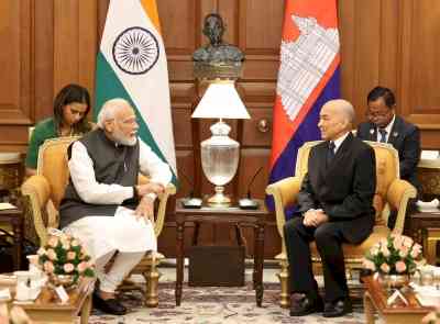 PM Modi meets Cambodian King, assures to strengthen bilateral ties