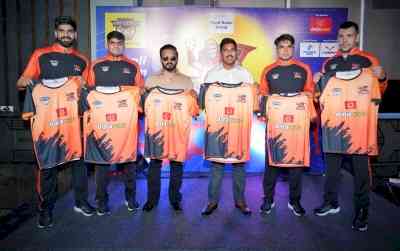 Maharashtra Ironmen launch jersey for Premier Handball League