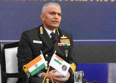 Navy chief presents gallantry and distinguished service medals