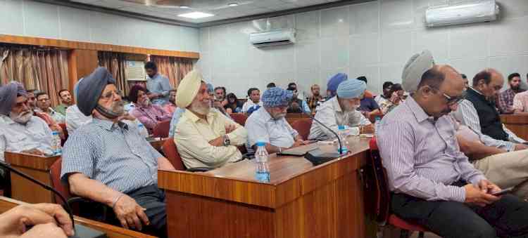 Seminar on theme “Jammu & Kashmir and Ladakh: Developmental Dynamics and Future Trajectories” 