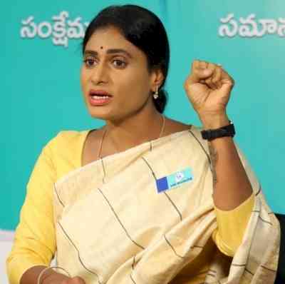 Telangana needs another movement, says Sharmila