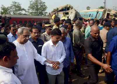 Odisha train tragedy: Union Railway Minister Vaishnaw reaches spot