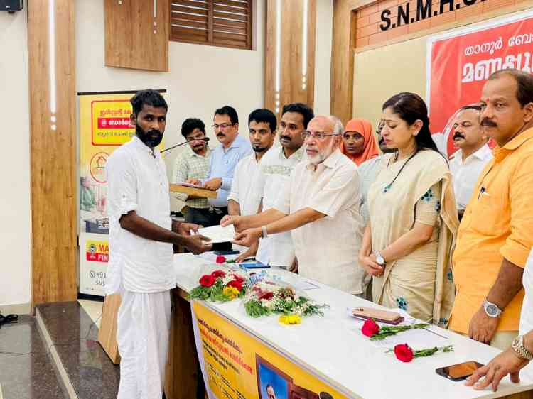 Kerala boat Accident: Manappuram Finance hands over financial aid to the kin
