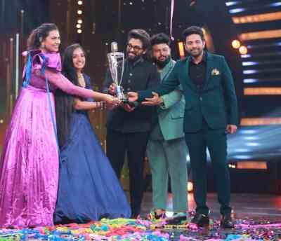 'Pushpa' star Allu Arjun crowns Telugu Indian Idol 2 winner