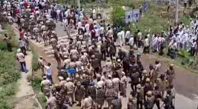 Protesting farmers give ultimatum to Haryana govt