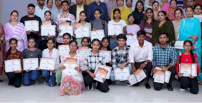 CT University celebrates meritorious students for their zeal and dedication at ‘Shining Star’