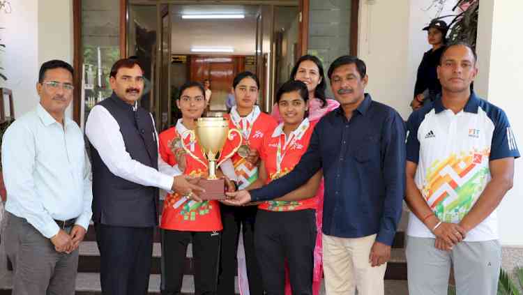 खेलो इंडिया यूनिवर्सिटी गेम में जीजेयू की महिला तीरंदाजी टीम बनी चैंपियन