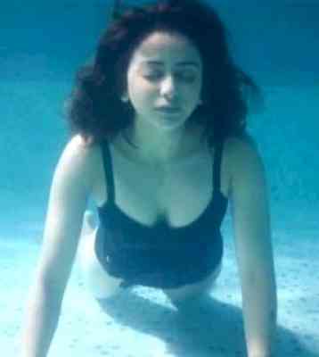 Rakul Preet Singh stayed in water for 14 hrs for 'I Love You' scene