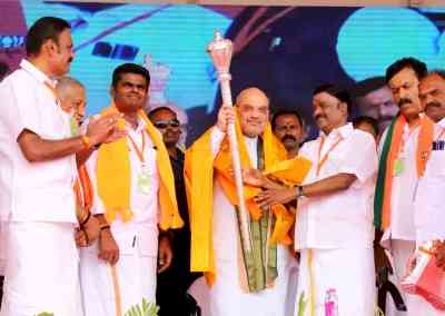 Amit Shah pitches for Tamilian as PM, claims DMK didn't let Kamaraj, Moopanar rise