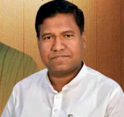 Jitan Ram Manjhi's son Santosh Kumar Suman resigns from Nitish cabinet