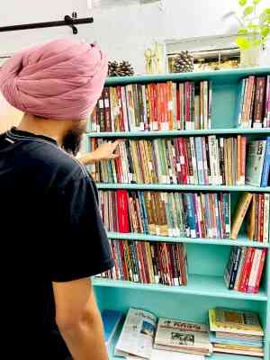 Revolution in hostels, one book at a time